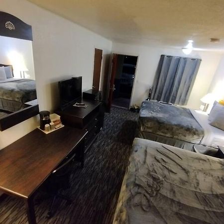 Hotel 2 Queen Beds Hotel Room 126 Wi-Fi Booking スティルウォーター エクステリア 写真